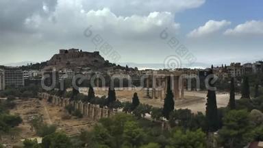 希腊雅典奥林匹亚宙斯神庙和著名卫城的低空航拍镜头